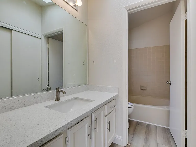 8664 Buttercreek Way — Photo 35