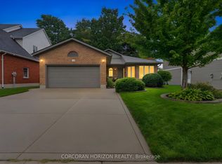 52 Darren Cres, Cambridge, ON N3C3Y9