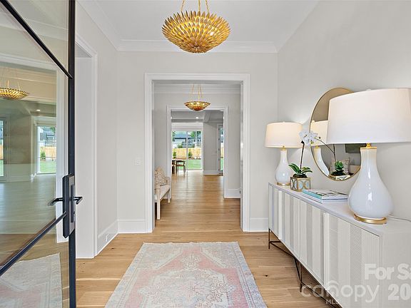 4th image of 4811 Gaynor Rd