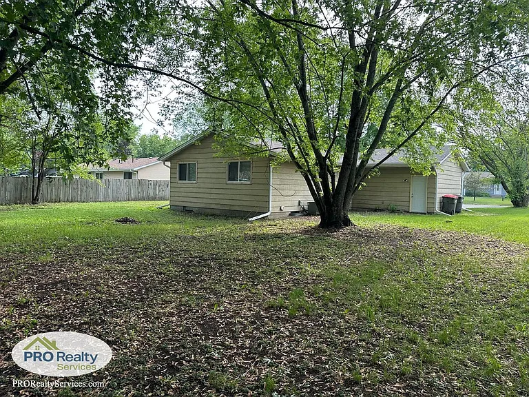 23345 Yucca St NW — Photo 18