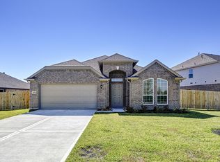 669 Woodhaven Lakes Dr, La Marque, TX 77568