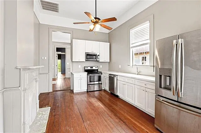 2 bed, 1.0 bath, 830 sqft, $1,800 — Photo 3