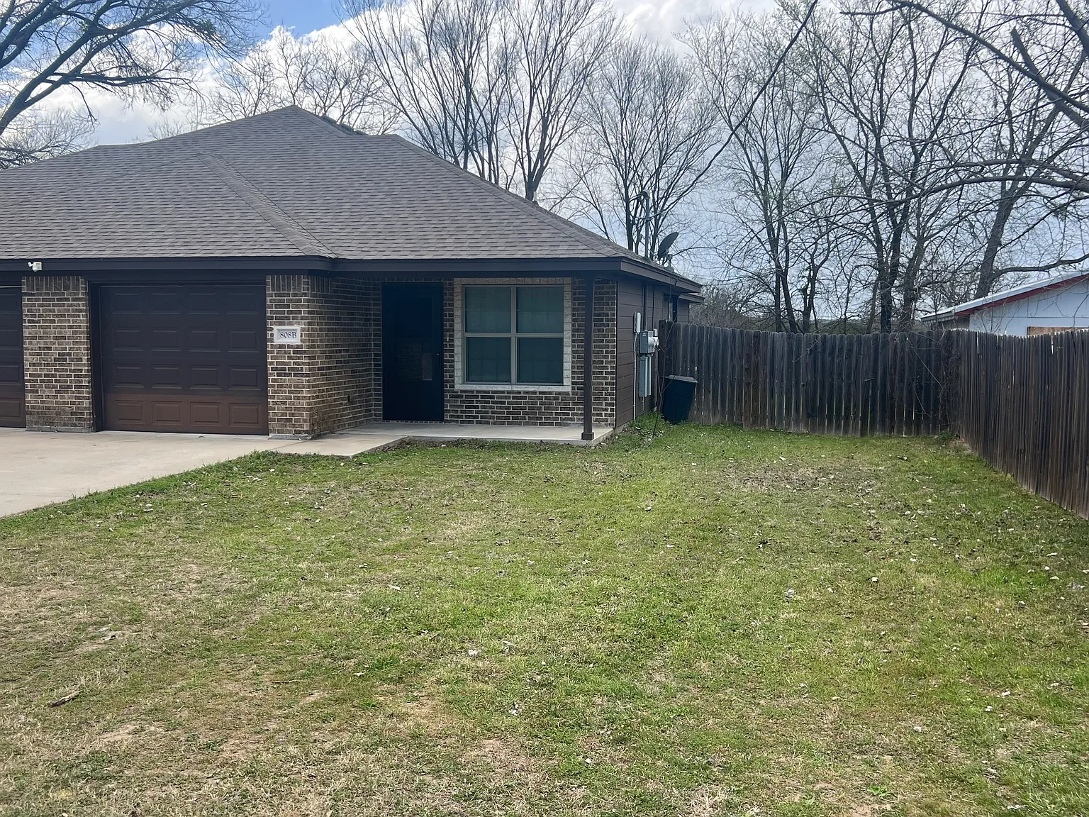 3 bed, 1261 sqft, $1,350 — Photo 1