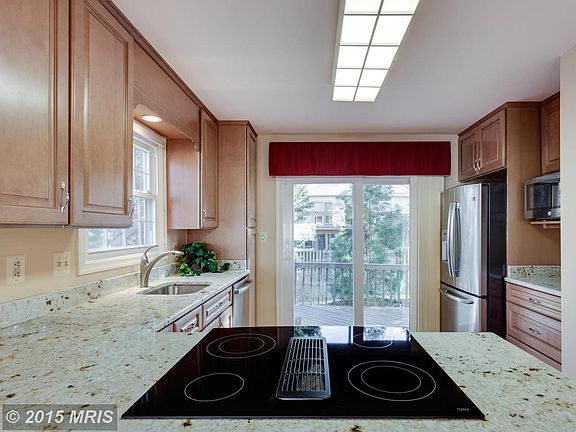 4th image of 6513 Palisades Dr