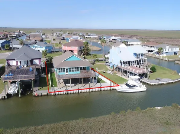 1682 Blue Water Dr, Freeport, TX 77541