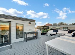 39 A St #PENTHOUSE 23, Boston, MA 02127