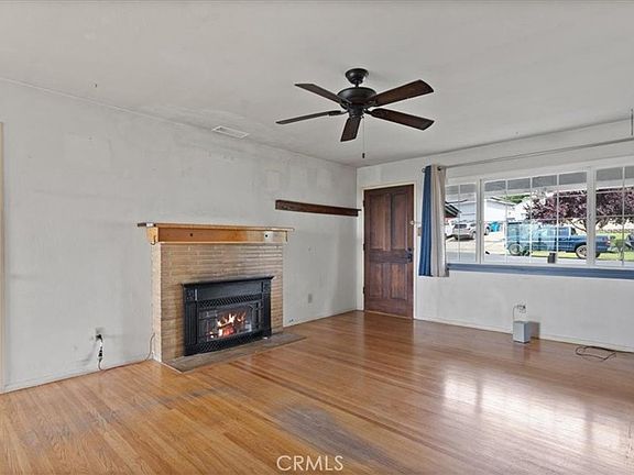 3rd image of 1938 Campbell Ave