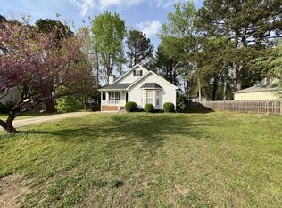405 Flagg Rd, Holly Springs, NC 27540