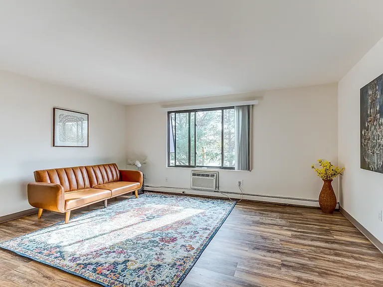 Greenbrook Apartments — Photo 11