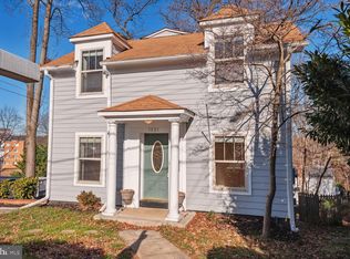 1021 S Dinwiddie St, Arlington, VA 22204
