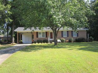 120 Avondale Rd, Greenwood, SC 29649