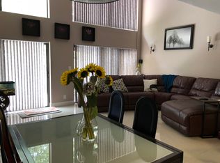 5036 S University Dr, Davie, FL 33328