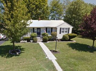 208 Merritt Ave, Tiverton, RI 02878