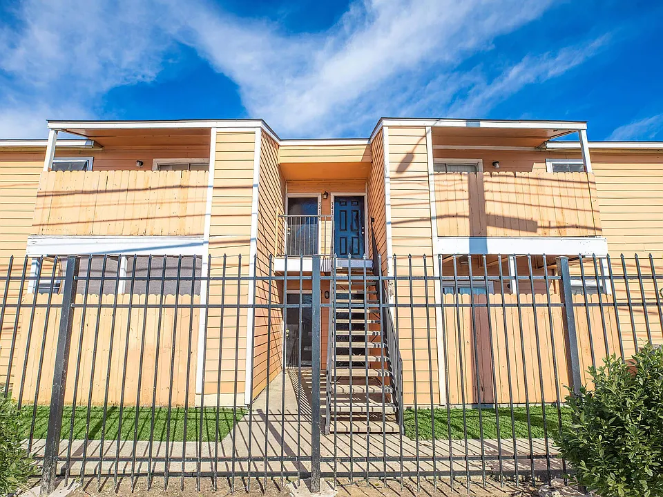 Capewood Apartments