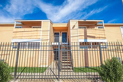 Capewood Apartments Photo 1