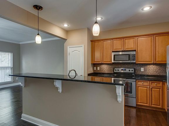 5th image of 1041 Woodbury Falls Dr