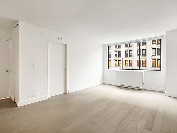 3rd image of 300 Mercer St APT 8I