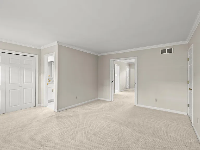 236 Chippendale Cir #236 — Photo 32