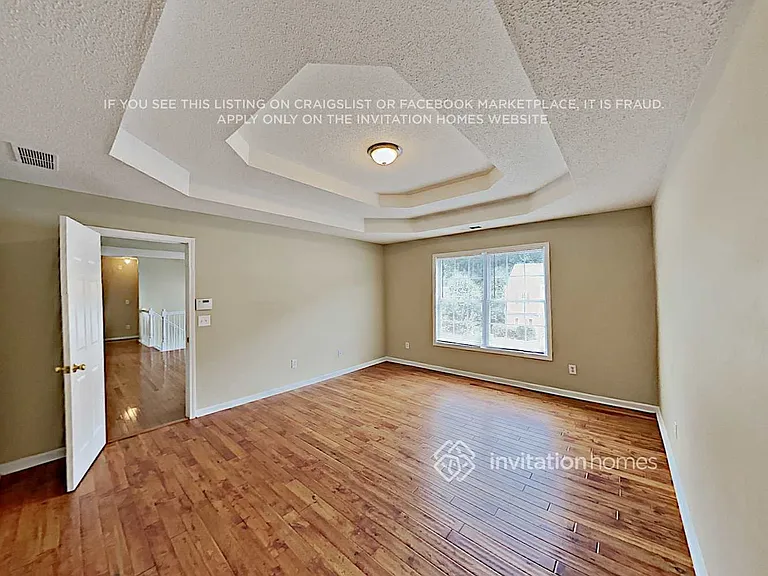 5750 Newnan Cir — Photo 12