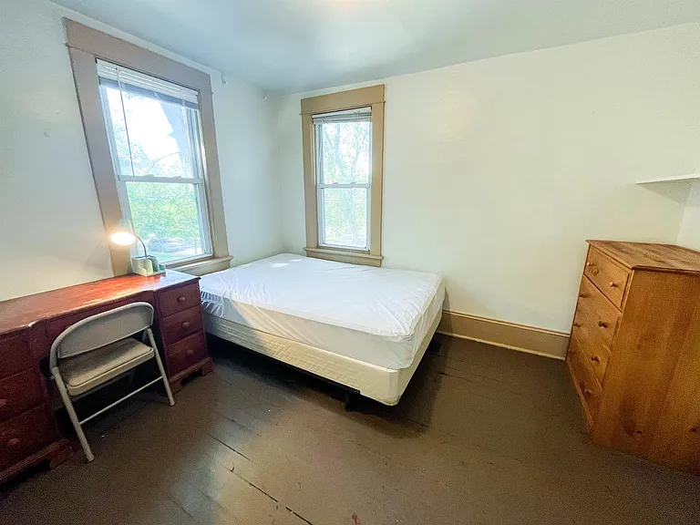 211 Cornell St — Photo 19