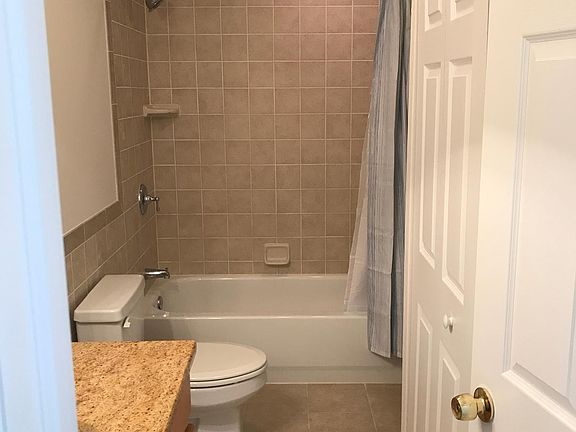 5th image of 1020 Christian St #C