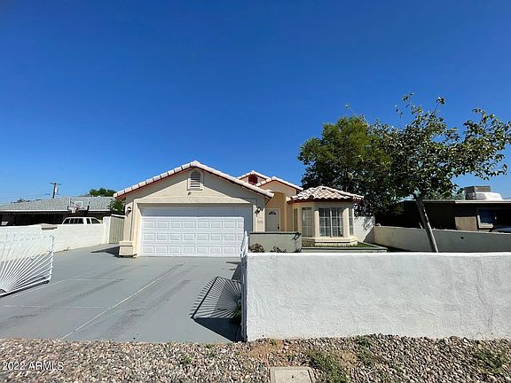 3rd image of 1146 W Sunland Ave