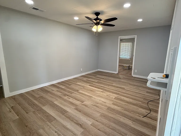 922 Alan Rd — Photo 10
