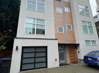 913 N 50th St #B, Seattle, WA 98103