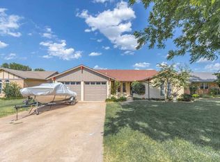 2423 Rice St, Ponca City, OK 74604