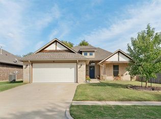 10040 SW 22nd St, Yukon, OK 73099