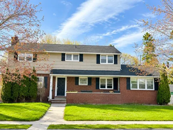 612 S 4th Ave, Alpena, MI 49707