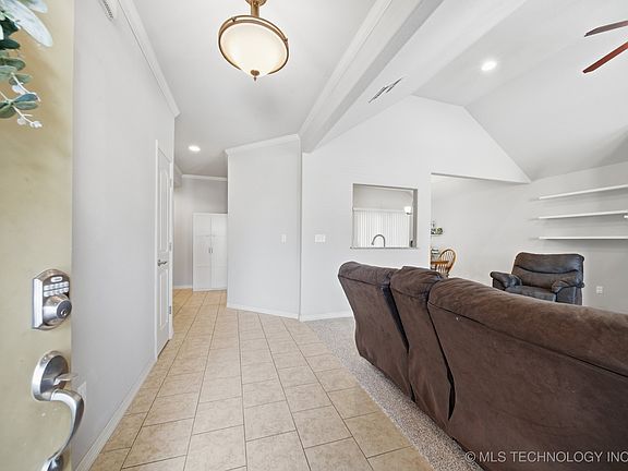 5th image of 508 E Grant Pl
