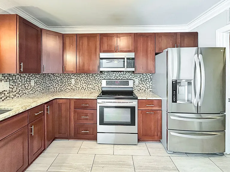 7500 Roswell Rd #11 — Photo 11