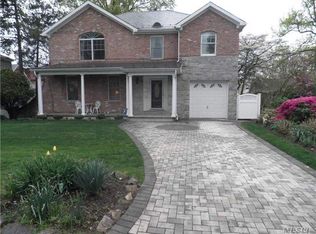 3320 214th Pl, Bayside, NY 11361