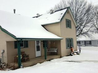 614 N Walnut St, Avoca, IA 51521