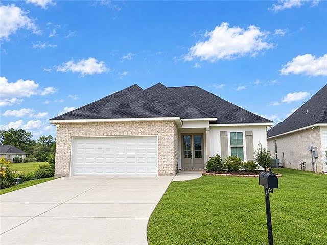 3005 Red Admiral Dr