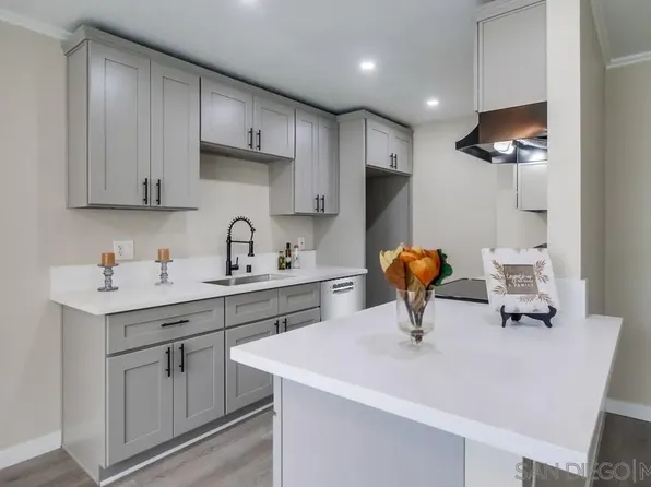 1647 Pentecost Way Unit 5, San Diego, CA 92105