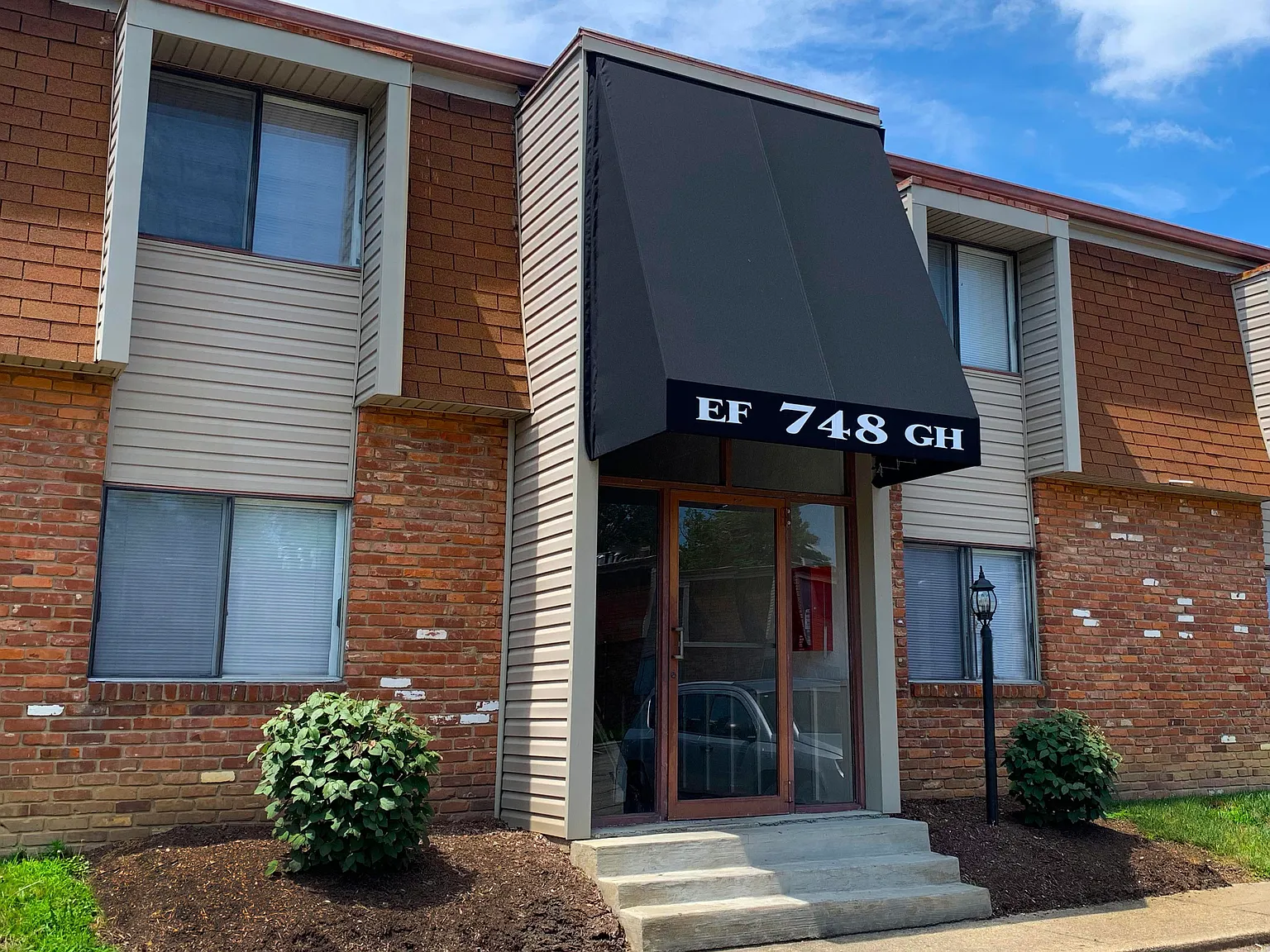 East Pointe Apartments — Photo 2