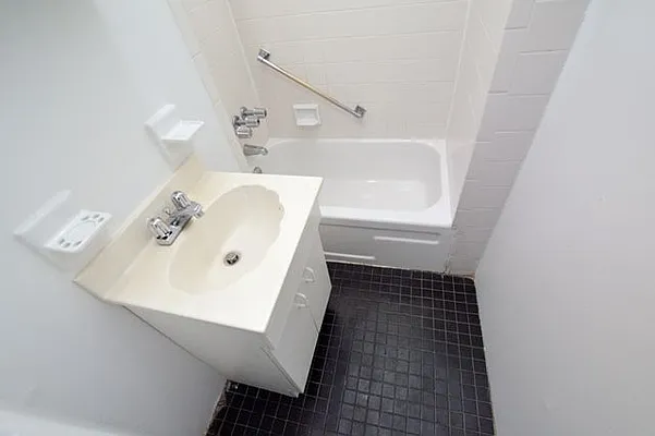 Rented by Aether Property Group | media 19