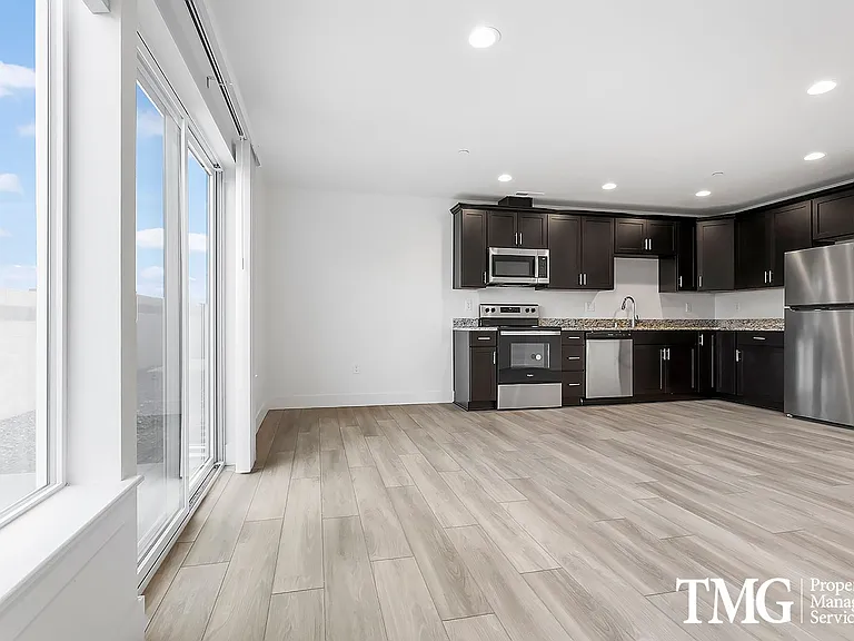 977 Creer Way #D-112 — Photo 38