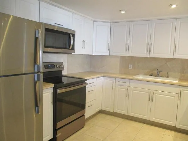 2801 NE 183rd St #1112W — Photo 2