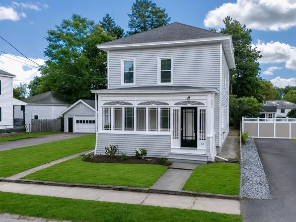 43 Laurel St, Clinton, MA 01510