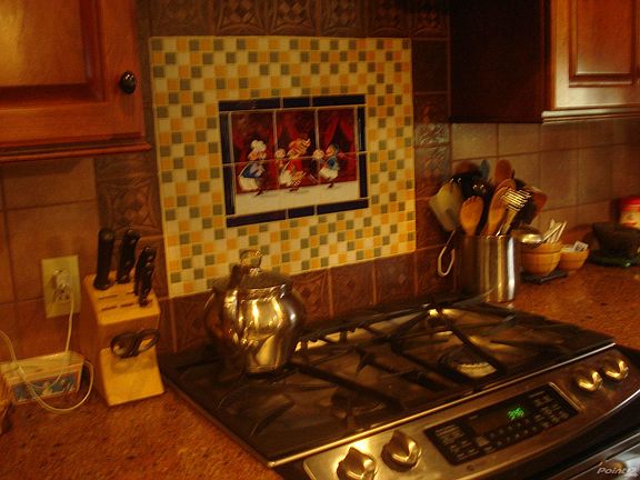 Italian tile behind range