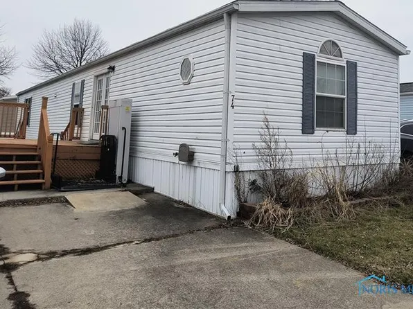 315 Parkview Dr #74, Bowling Green, OH 43402