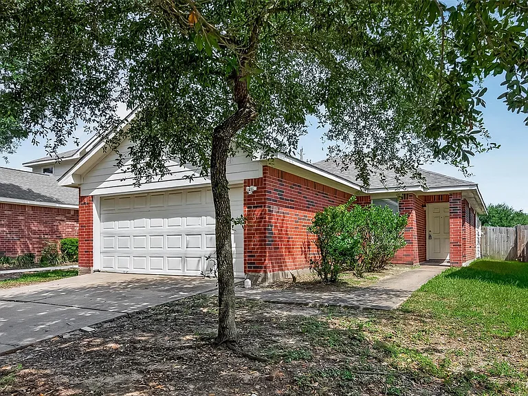 827 Royal George Ln — Photo 4