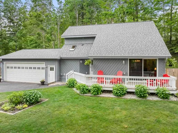 2670 Liegl Dr, Alanson, MI 49706
