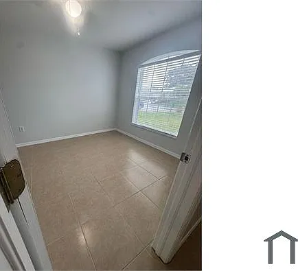 618 SE 13th Ter #618 — Photo 8