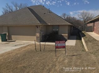 11301 Coachmans Rd, Yukon, OK 73099