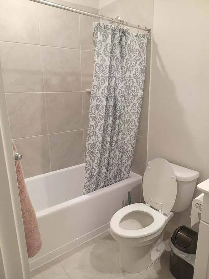 3 bed, 1688 sqft, $500 — Photo 3