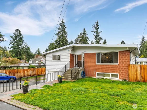 20229 Des Moines Memorial Drive S, Seattle, WA 98198